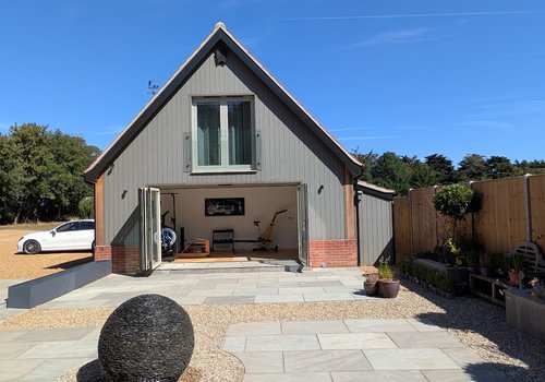 Aluwin Long Furlow Cottage bi fold door.jpg